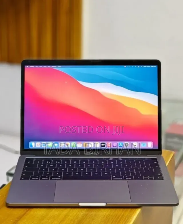 New Laptop Apple MacBook Pro 2019 16GB Intel Core i5 SSD 512GB