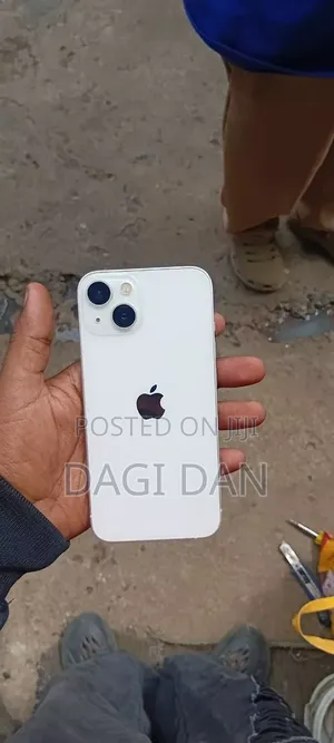 New Apple iPhone 13 128 GB White