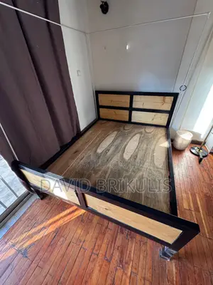 Double Bed With Mattress