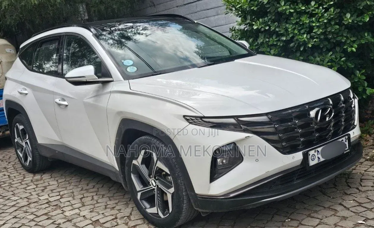 Hyundai Tucson 2022 White