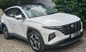 Hyundai Tucson 2022 White