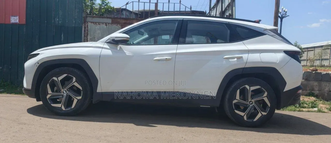 Hyundai Tucson 2022 White