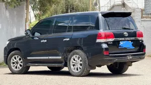 Toyota Land Cruiser 4.0 V6 STD 2011 Gray