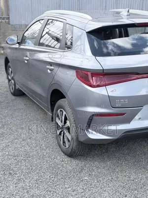 New BYD E2 43 kWh 94 hp FWD 2025 Silver