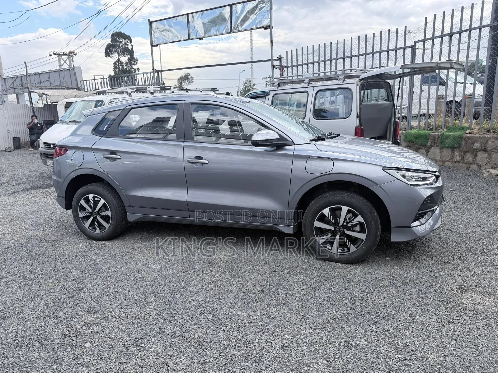 New BYD E2 43 kWh 94 hp FWD 2025 Silver