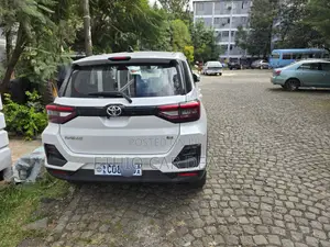 Toyota Raize 2022 White