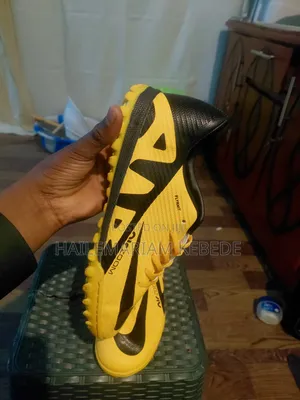 Sport Shoes Air Zoom Taketa
