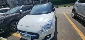Suzuki Swift 2022 White