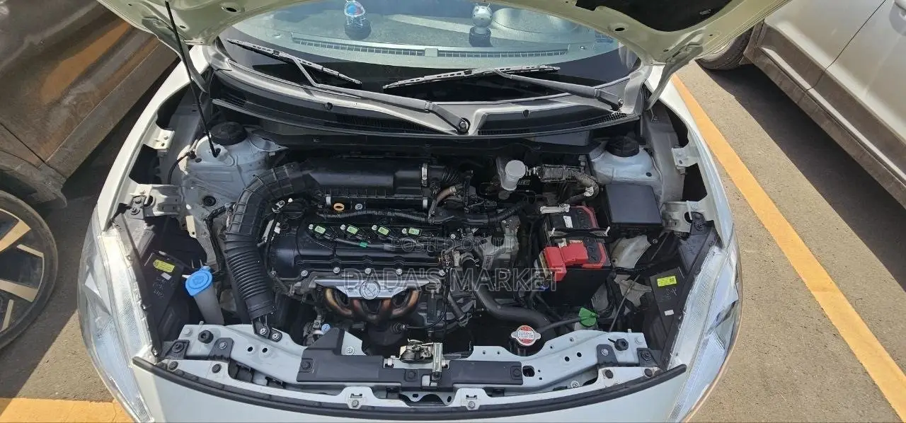 Suzuki Swift 2022 White