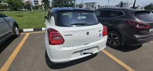 Suzuki Swift 2022 White