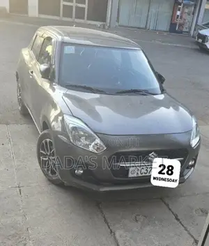 Suzuki Swift 2022 Gray
