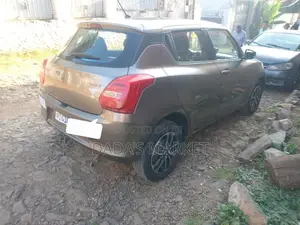 Suzuki Swift 2022 Gray
