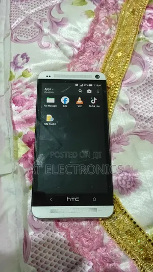 New HTC One (M8) 32 GB Silver