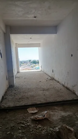 37 SQM Commercial Shop for Sale at Ayat Train Station