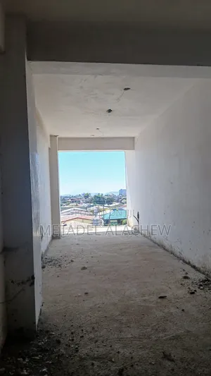 37 SQM Commercial Shop for Sale at Ayat Train Station