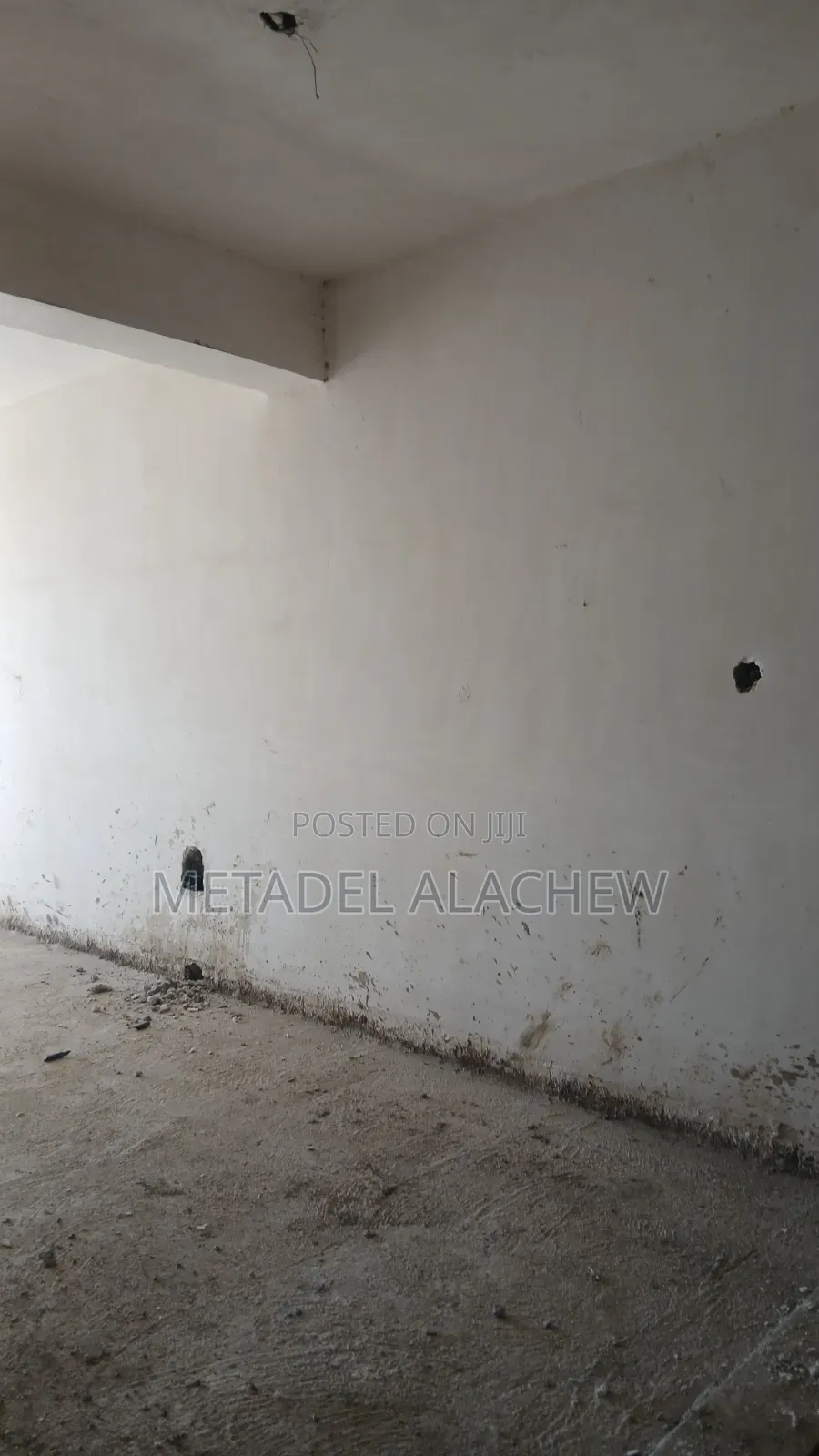 37 SQM Commercial Shop for Sale at Ayat Train Station