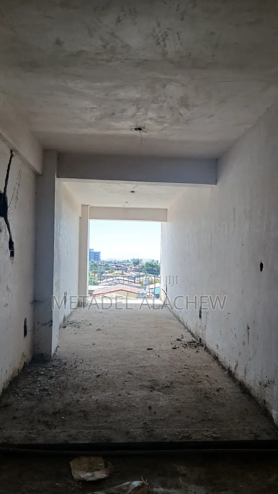 37 SQM Commercial Shop for Sale at Ayat Train Station