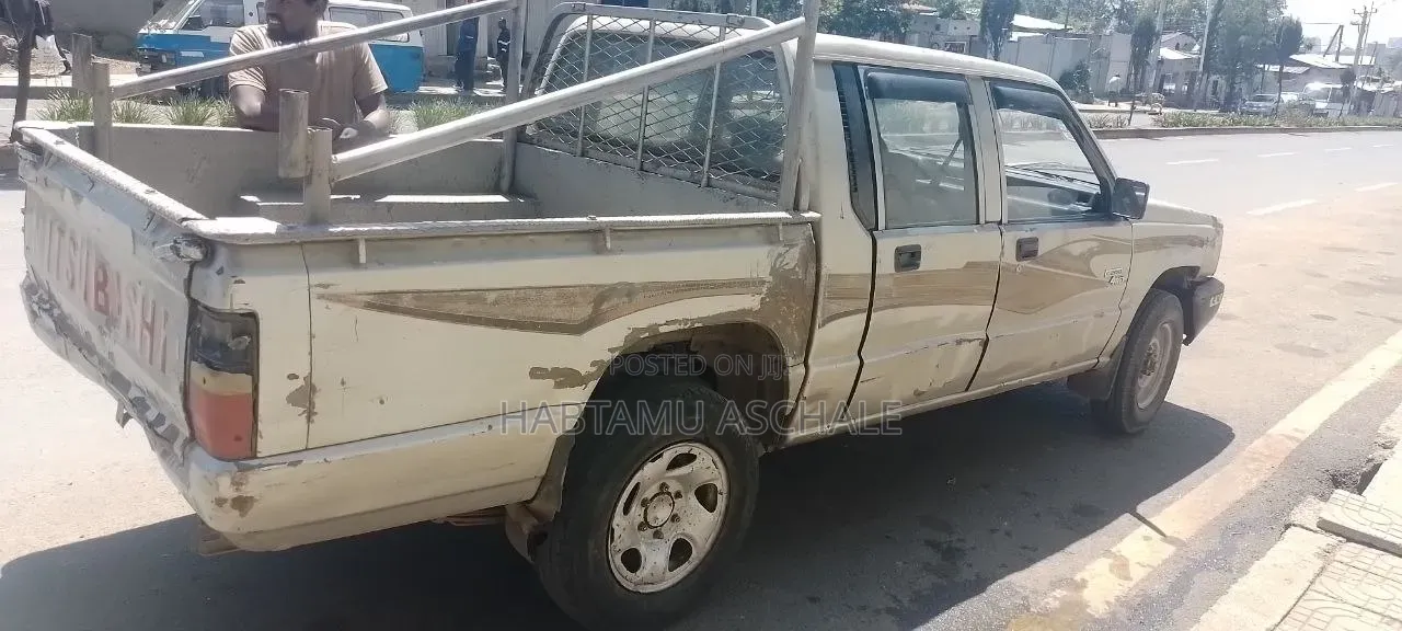 Mitsubishi L200 1995 Silver