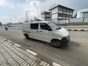Toyota Hilux 2003 White
