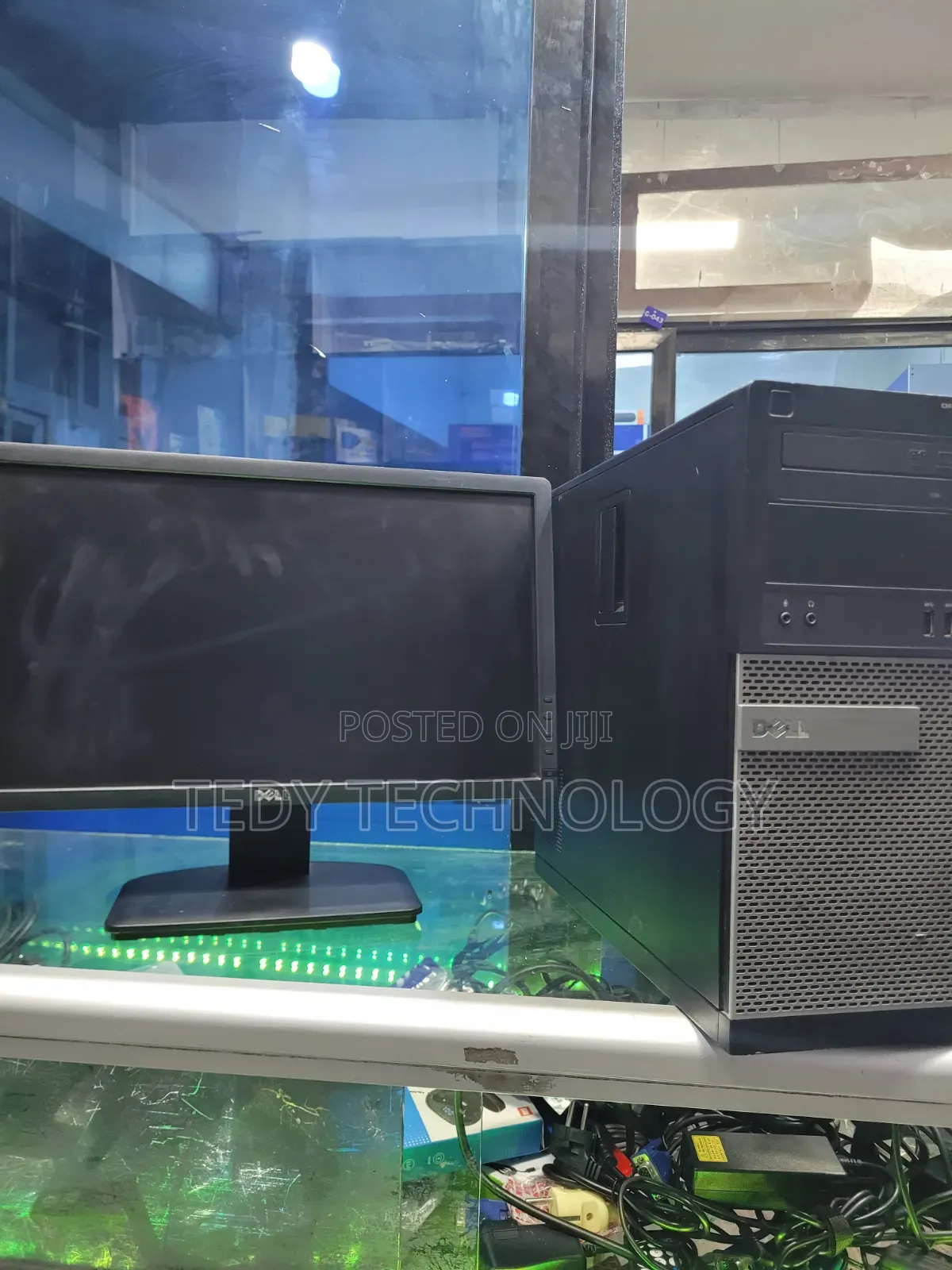 New Desktop Computer Dell Optiplex 7020 4GB Intel Core i5 HDD 500GB