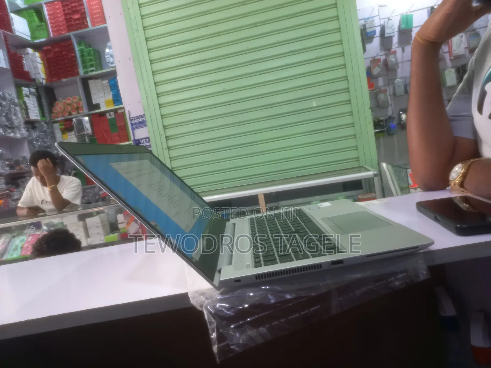 New Laptop HP EliteBook 840 G6 8GB Intel Core i7 SSD 512GB