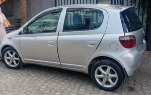 Toyota Vitz 1.0 FWD 3dr 2001 Silver