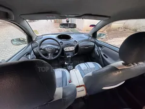 Toyota Vitz 1.0 FWD 3dr 2001 Silver