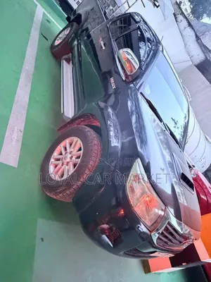 Toyota Hilux 2015 Gray