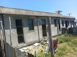 3bdrm Farm House in Oromia-Finfinne for sale