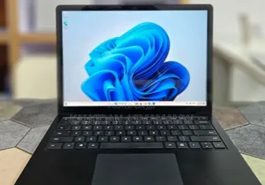 New Laptop Microsoft Surface 16GB Intel Core i7 SSD 512GB