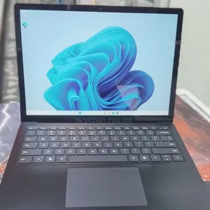 New Laptop Microsoft Surface Laptop 5 16GB Intel Core i7 SSD 256GB