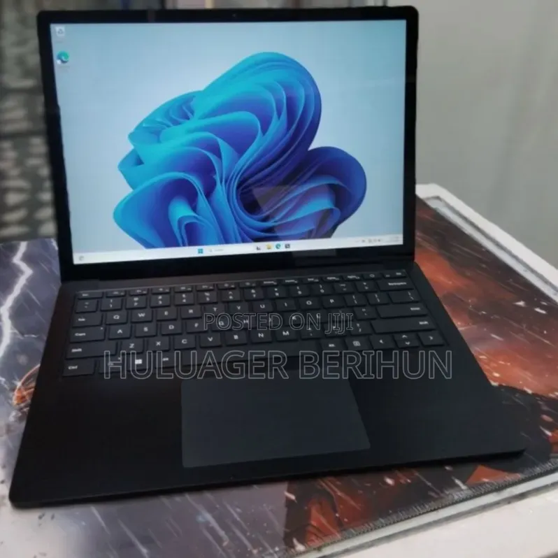 New Laptop Microsoft Surface Laptop 5 16GB Intel Core i7 SSD 256GB