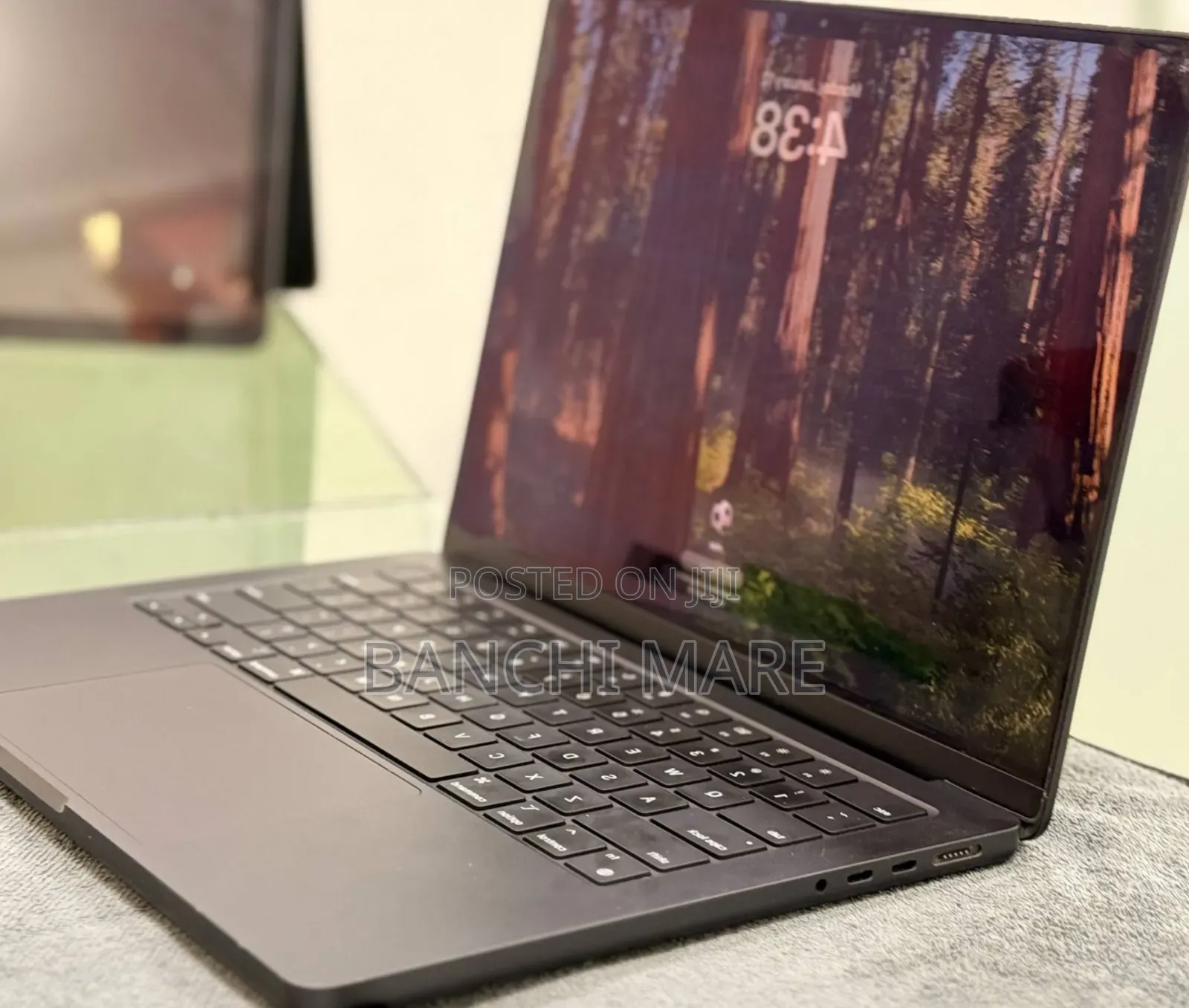 New Laptop Apple MacBook Pro 2024 M4 16GB Apple M4 SSD 512GB