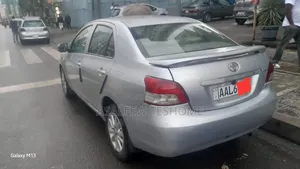 Toyota Yaris 1.3 2006 Silver