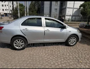 Toyota Yaris 1.3 2006 Silver