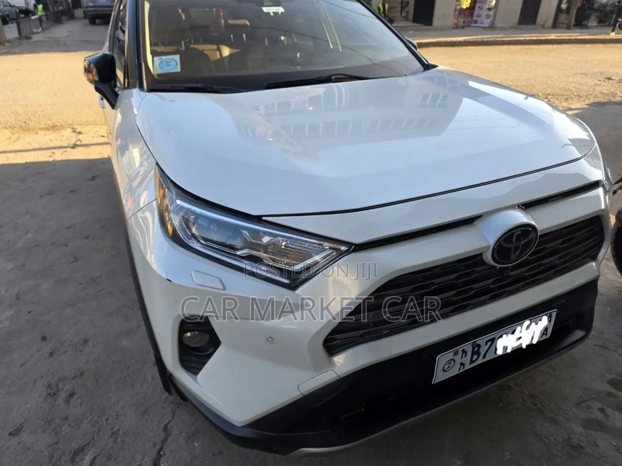 Toyota RAV4 Limited AWD 2020 White