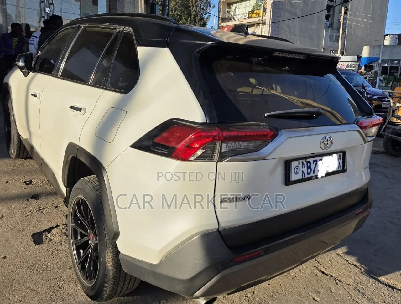 Toyota RAV4 Limited AWD 2020 White