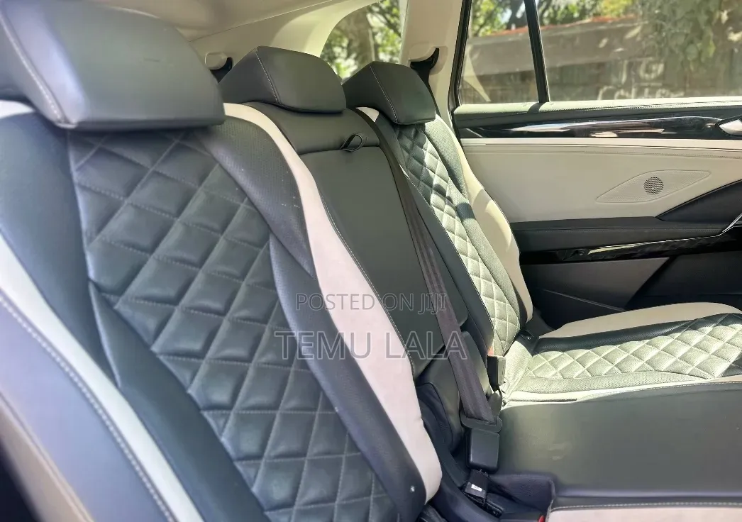 Volkswagen ID.6 2022 Brown