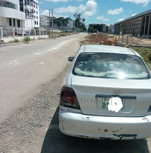Toyota Platz 2003 Silver