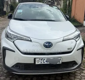 Toyota C-HR 2023 White