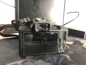 Canon Eos M50