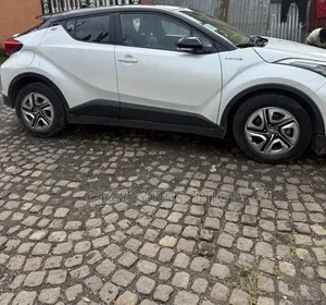 Toyota C-HR 2023 White