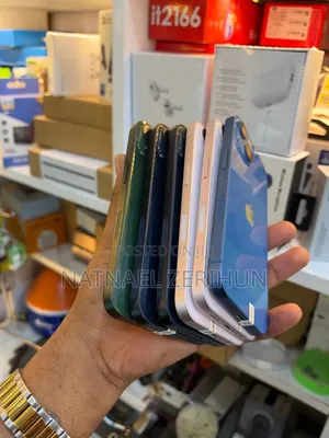New Apple iPhone 13 128 GB Black