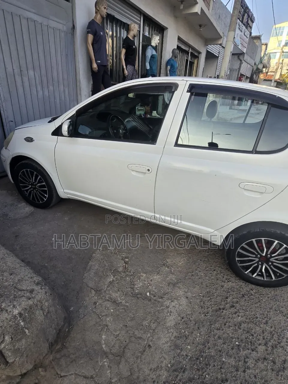 Toyota Vitz 2003 White