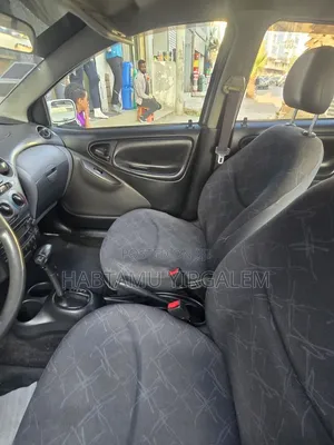 Toyota Vitz 2003 White