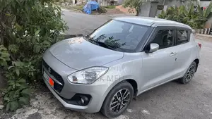 Suzuki Swift 2022 Silver