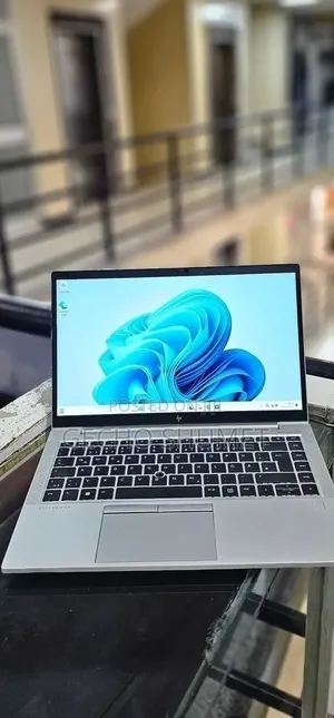 New Laptop HP EliteBook 840 G8 16GB Intel Core i5 SSD 512GB
