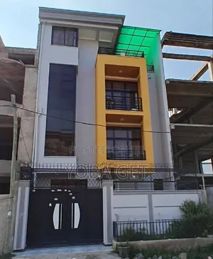 5bdrm Apartment in Akaky Kaliti for sale