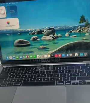 New Laptop Apple MacBook Pro 8GB Apple M1 SSD 256GB