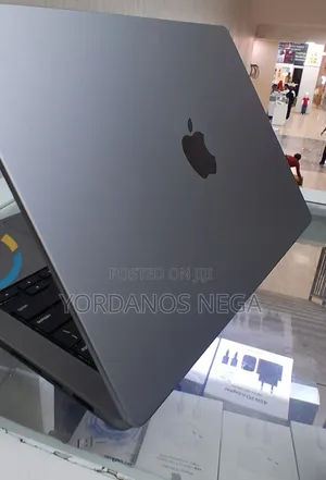 New Laptop Apple MacBook Pro 2021 M1 Max 32GB Apple M1 Max SSD 512GB